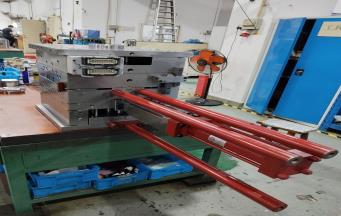 TPE叼嘿视频在线观看软件加工制品变色和暗纹的问题如何解决呢？