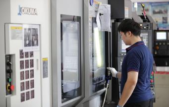 塑料叼嘿视频导航页两板模与三板模的显著区别 